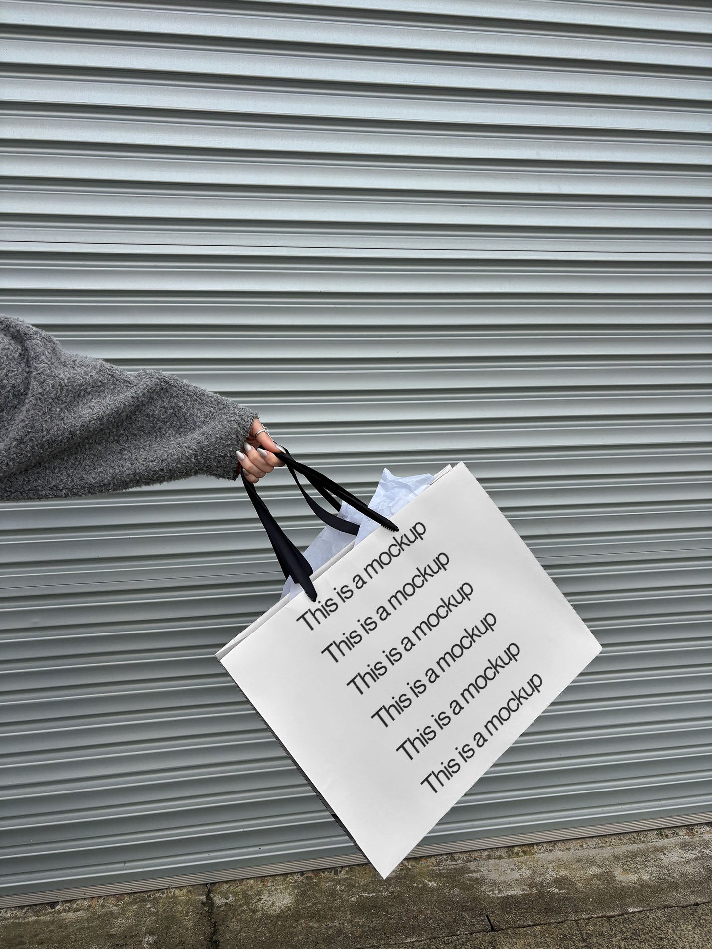 Shopping Tote Minimal Swinging